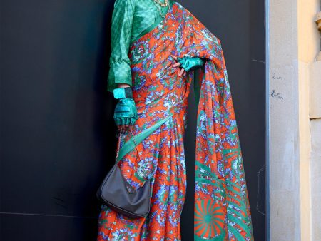 NOZ2TOZ Women s Crepe Turquoise Printed Designer Saree With Blouse Piece Hot on Sale