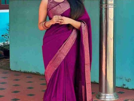 NOZ2TOZ Women Banarasi Silk Woven Saree With Blouse Piece - Magenta Sale