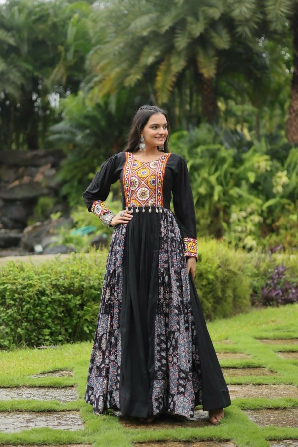 Aastha Fashion Black 14 Kg Rayon Kutchi Gamthi Work Gown Supply