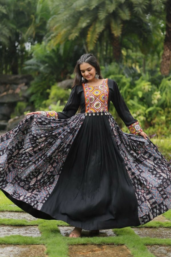 Aastha Fashion Black 14 Kg Rayon Kutchi Gamthi Work Gown Supply